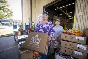 Guide: How Do Food Pantries Work? (Impact & More) | World’s Most Delicious Foods: Must-Try Dishes from Every Country
